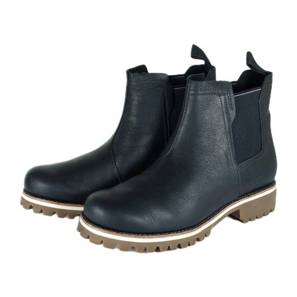 Chaco Women's Fields US7 Black Leather Waterproof Pull On Chelsea Boots Booties - Picture 1 of 16